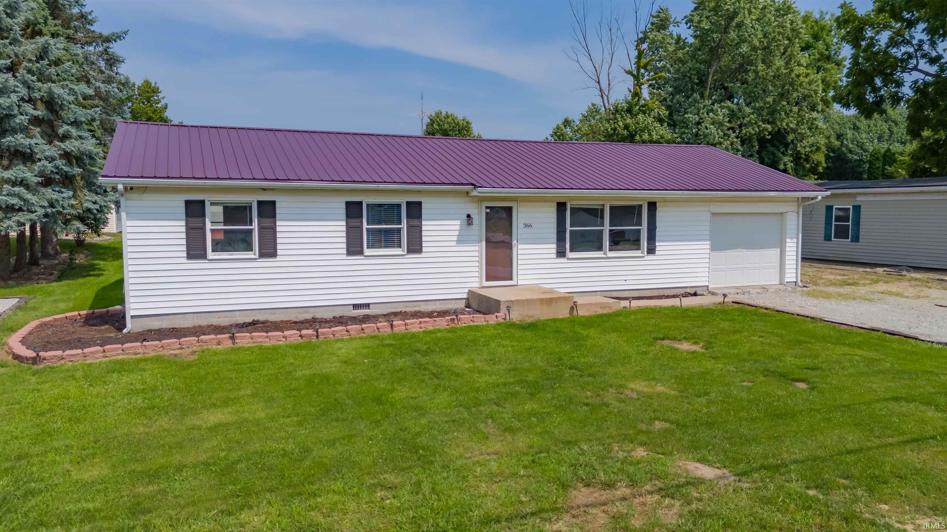 366 Sherman Street Wabash, IN 46992 - Photo 3 of 25