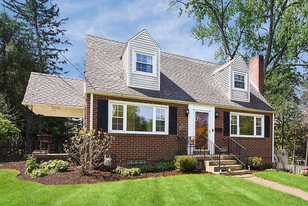 3237 Apache Road Pittsburgh, PA 15241 - Photo 2 of 33 Gallery Image 2