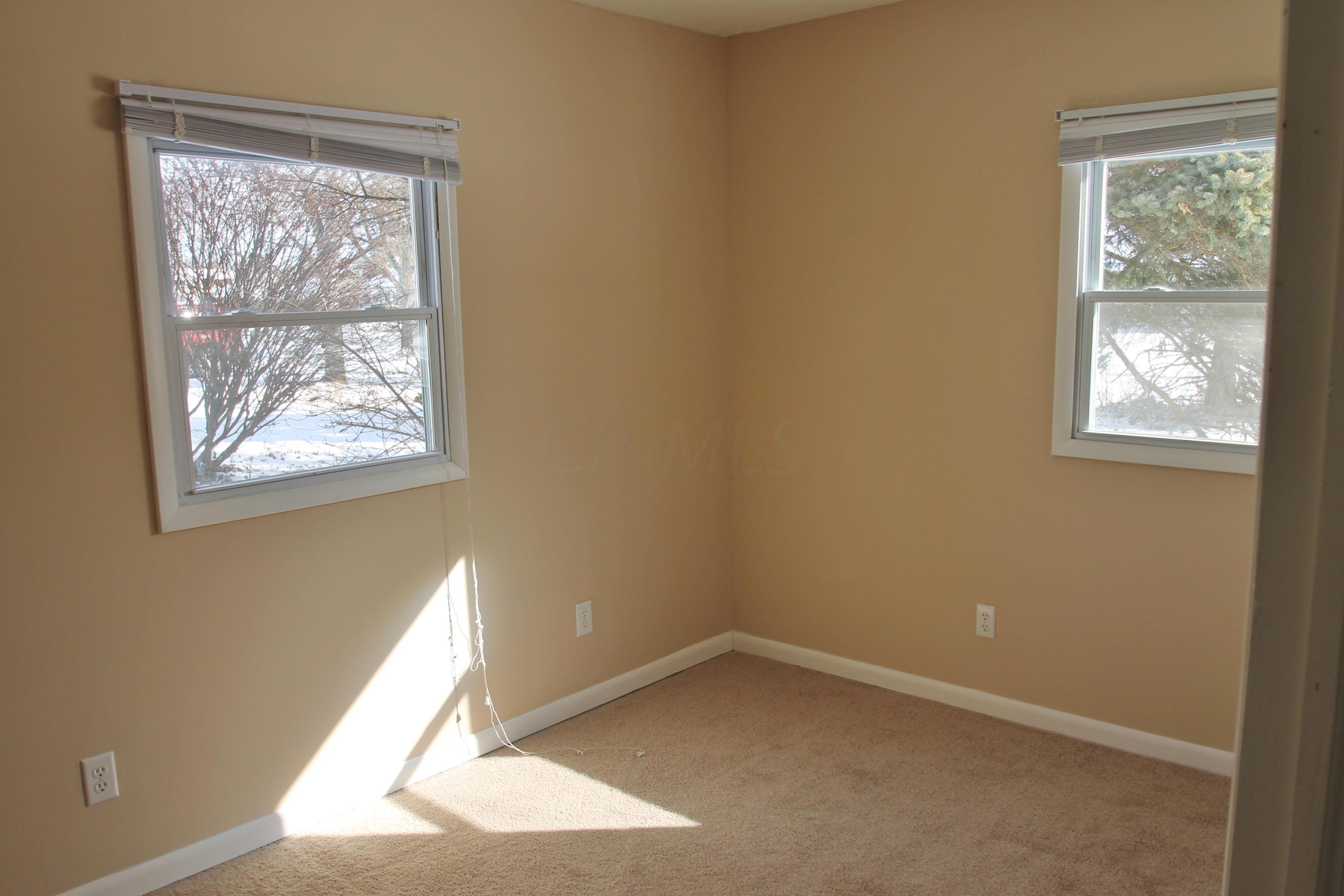 103 South Hampton Road Columbus, OH 43213 - Photo 11 of 15