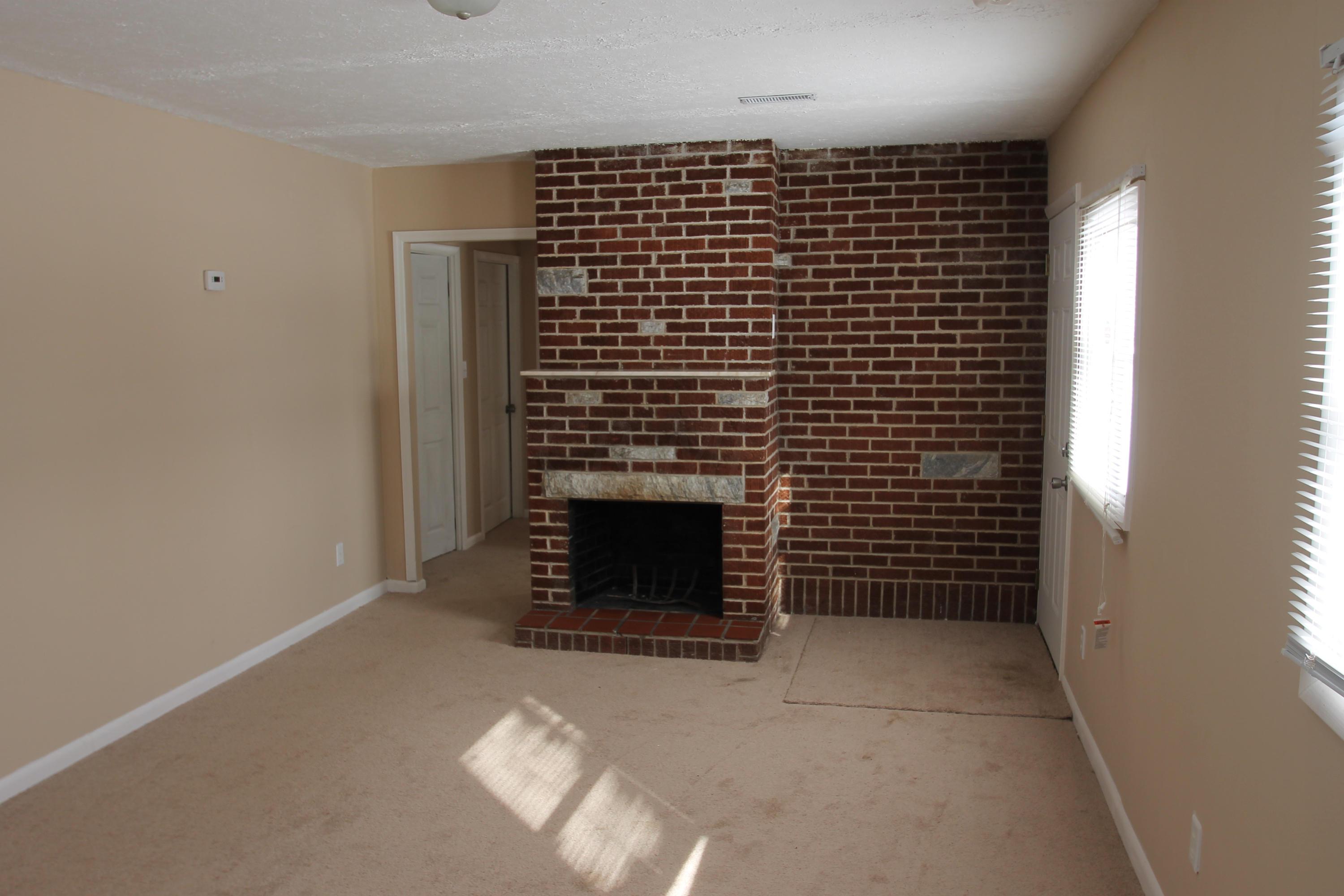 103 South Hampton Road Columbus, OH 43213 - Photo 6 of 15