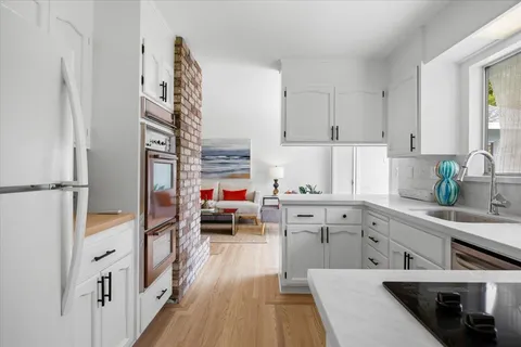 $2,100,000 | 32 Bradshaw Terrace, Redwood City, CA 94062