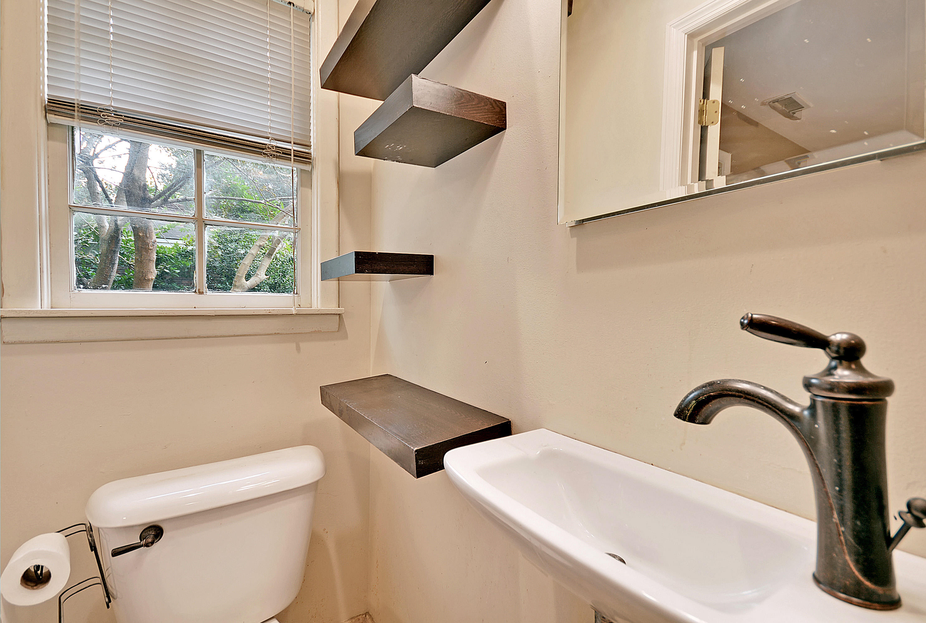 1924 Westminster Road Charleston, SC 29407 - Photo 17 of 32 Master Bath Room