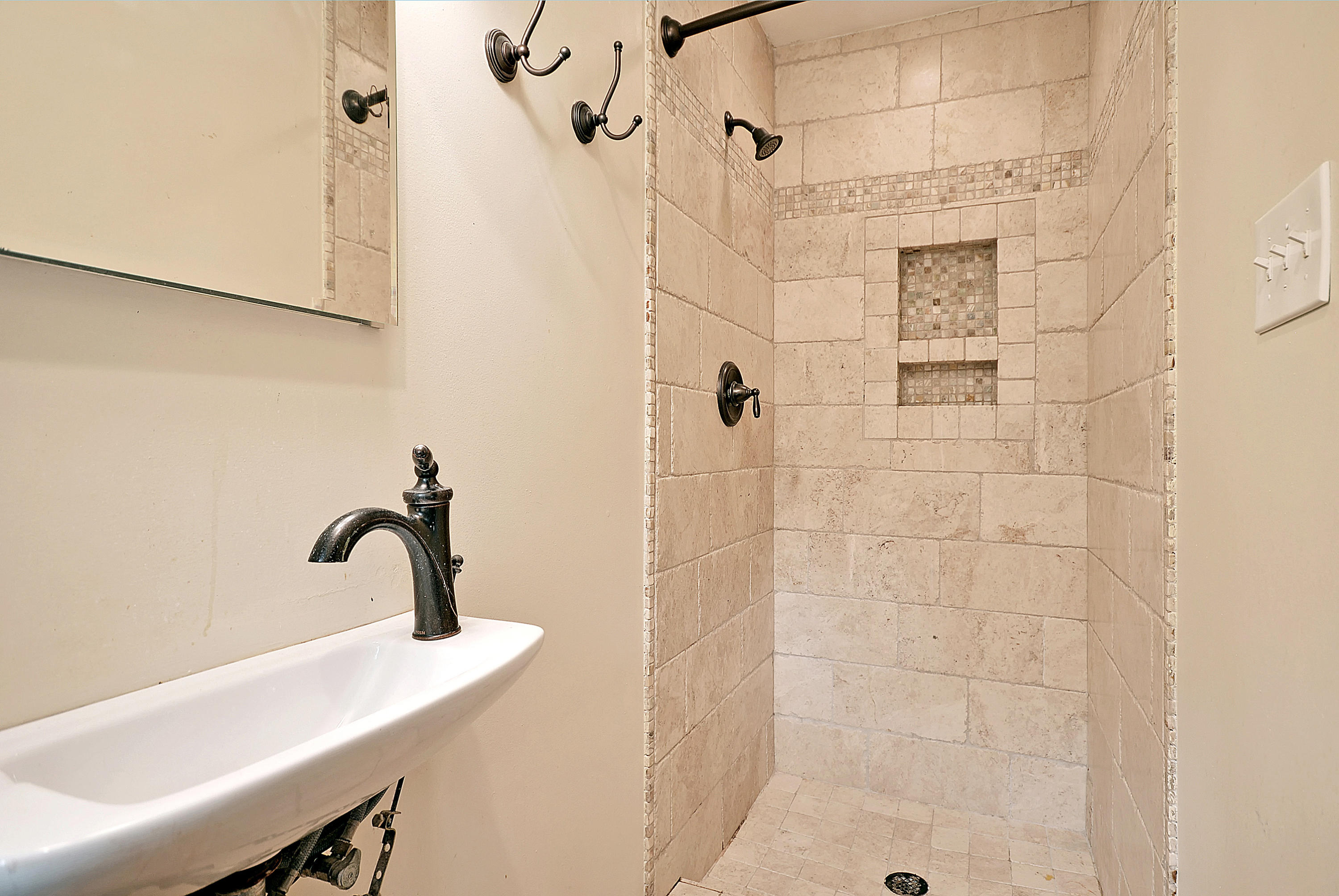 1924 Westminster Road Charleston, SC 29407 - Photo 18 of 32 Master Shower