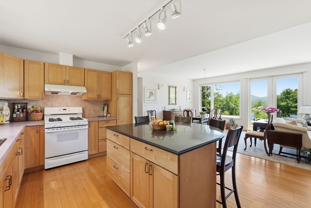 481 Station Road Amherst, MA 01002 - Photo 15 of 42