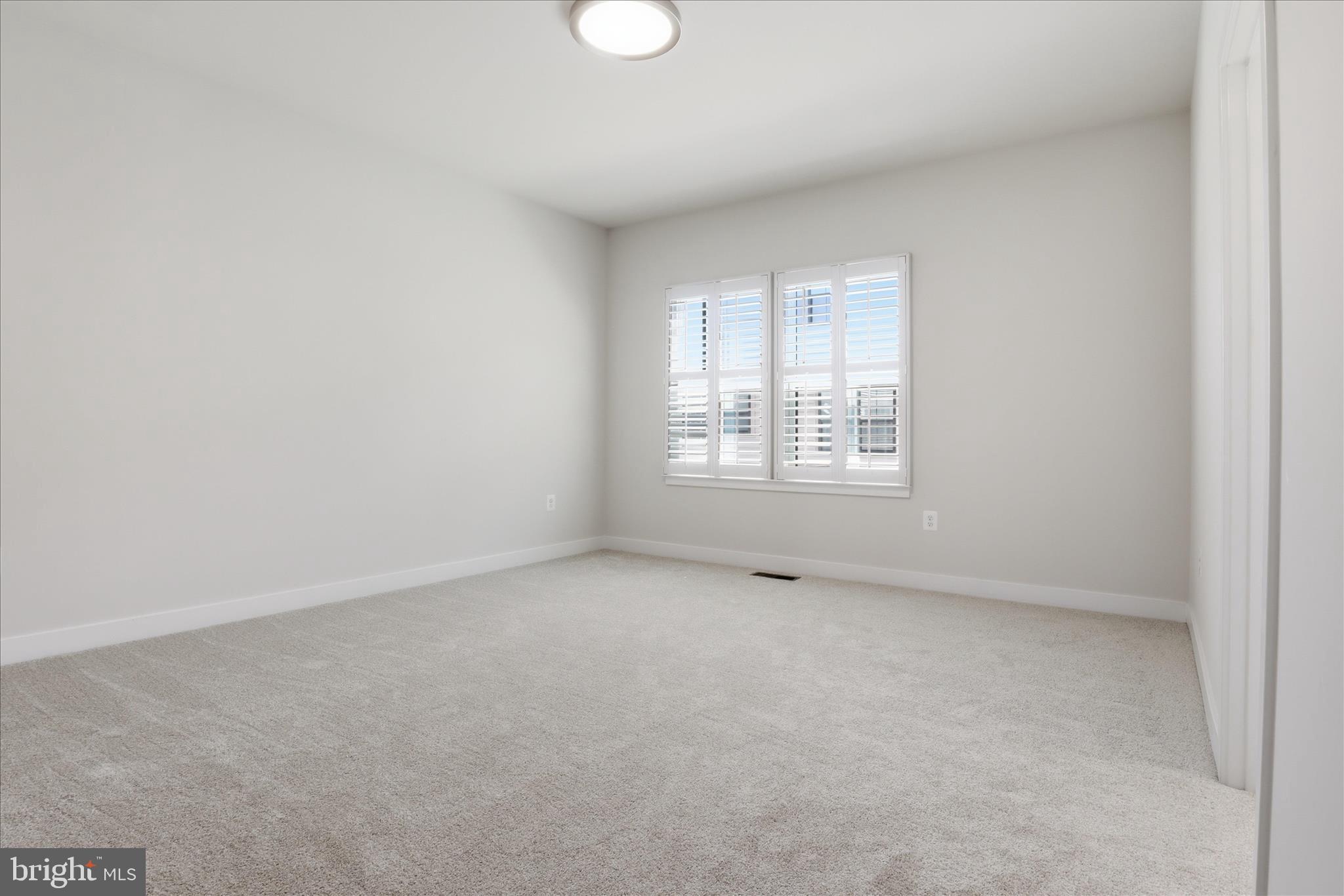4702 Towne Park Road Suitland, MD 20746 - Photo 27 of 46 Primary