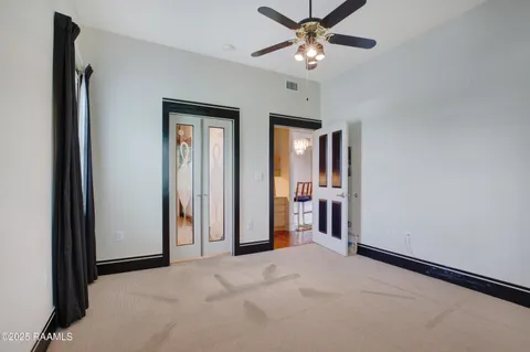 $315,000 | 1121 Camellia Boulevard, Unit 304, Lafayette, LA 70508