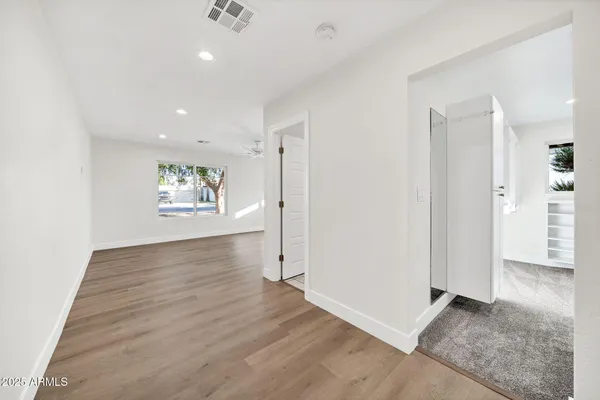 $1,050,000 | 641 West Linger Lane, Phoenix, AZ 85021