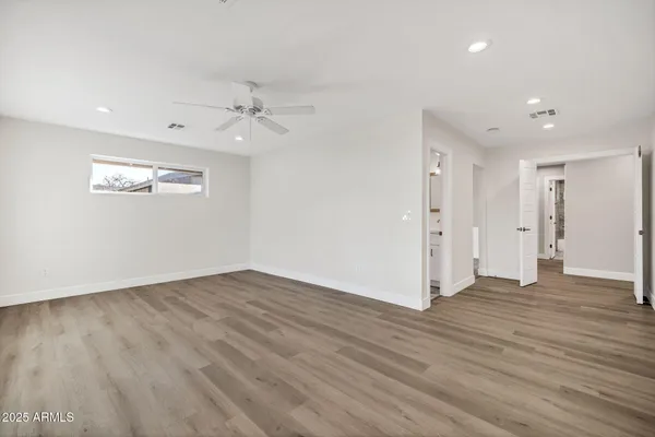 $1,050,000 | 641 West Linger Lane, Phoenix, AZ 85021