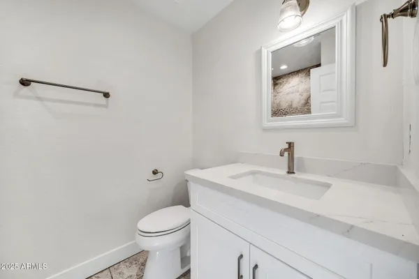 $1,050,000 | 641 West Linger Lane, Phoenix, AZ 85021