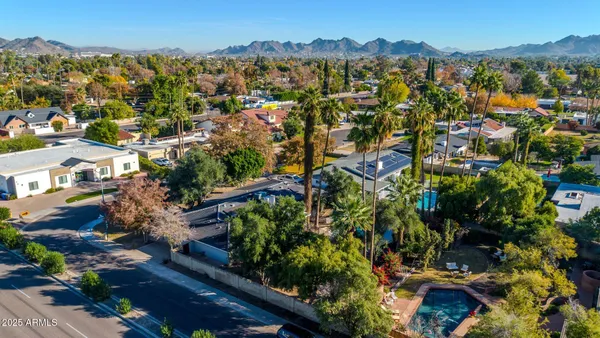 $1,050,000 | 641 West Linger Lane, Phoenix, AZ 85021