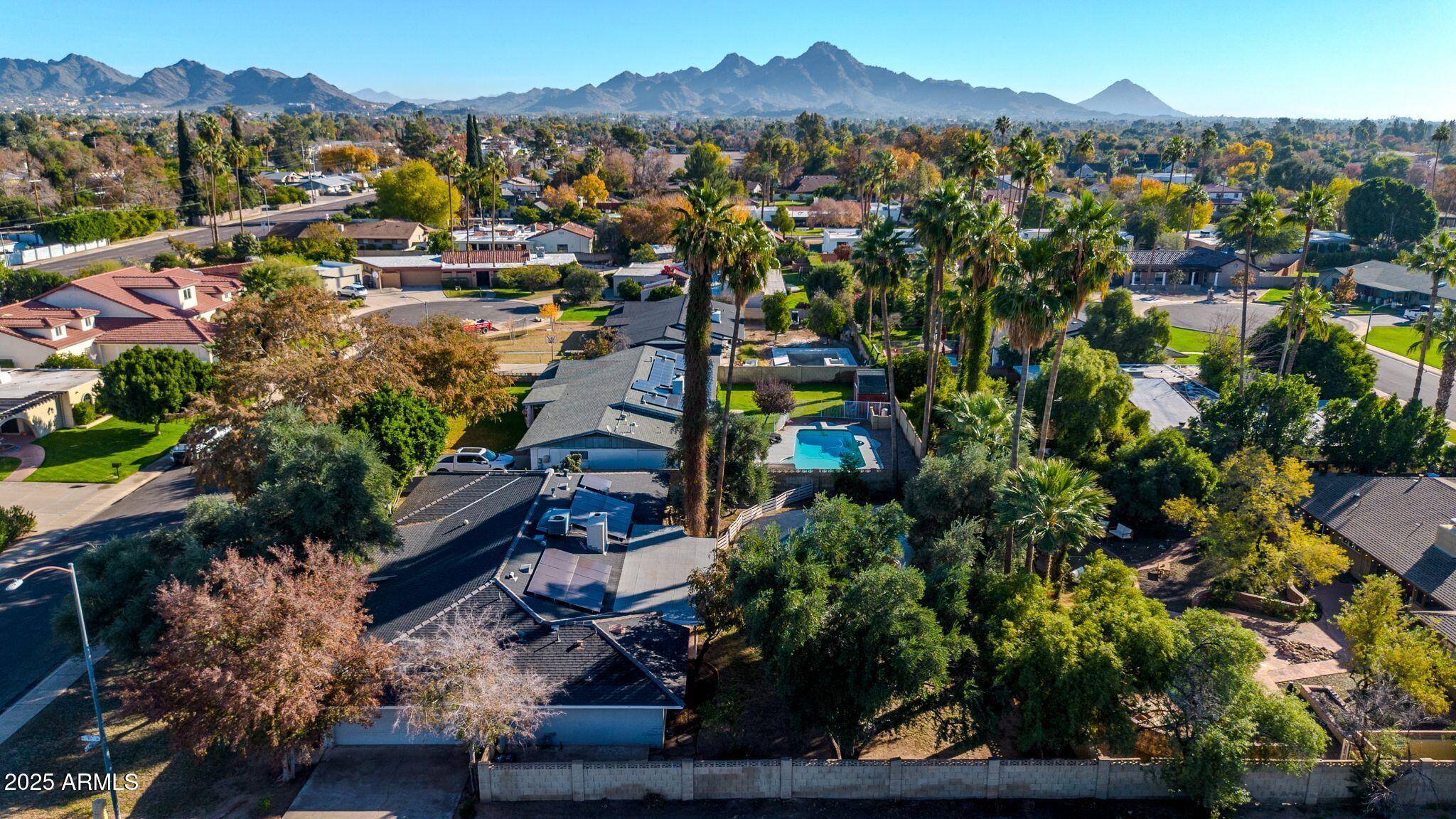 641 West Linger Lane Phoenix, AZ 85021 - Photo 35 of 38 a view of a city with a mountain
