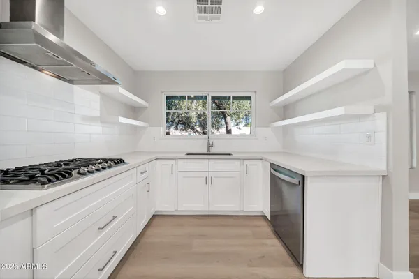 $1,050,000 | 641 West Linger Lane, Phoenix, AZ 85021