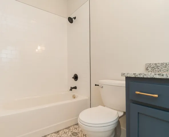 $2,100 | 614 East Main Street, Unit 207, Chattanooga, TN 37408