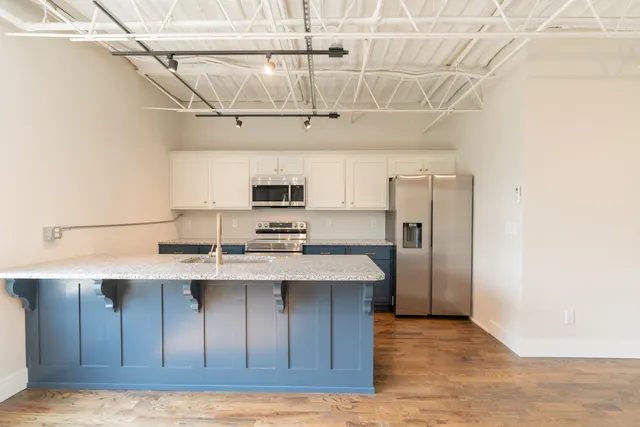 $2,100 | 614 East Main Street, Unit 207, Chattanooga, TN 37408
