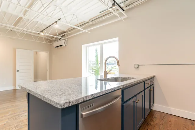 $2,100 | 614 East Main Street, Unit 207, Chattanooga, TN 37408