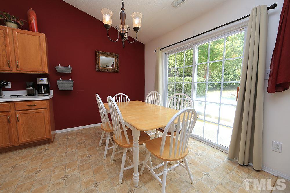4413 Jordan Oaks Way Raleigh, NC 27604 - Photo 11 of 21 Gallery Image 11