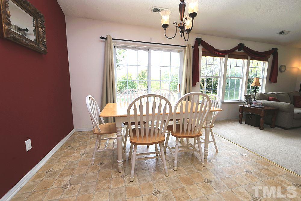 4413 Jordan Oaks Way Raleigh, NC 27604 - Photo 12 of 21 Gallery Image 12