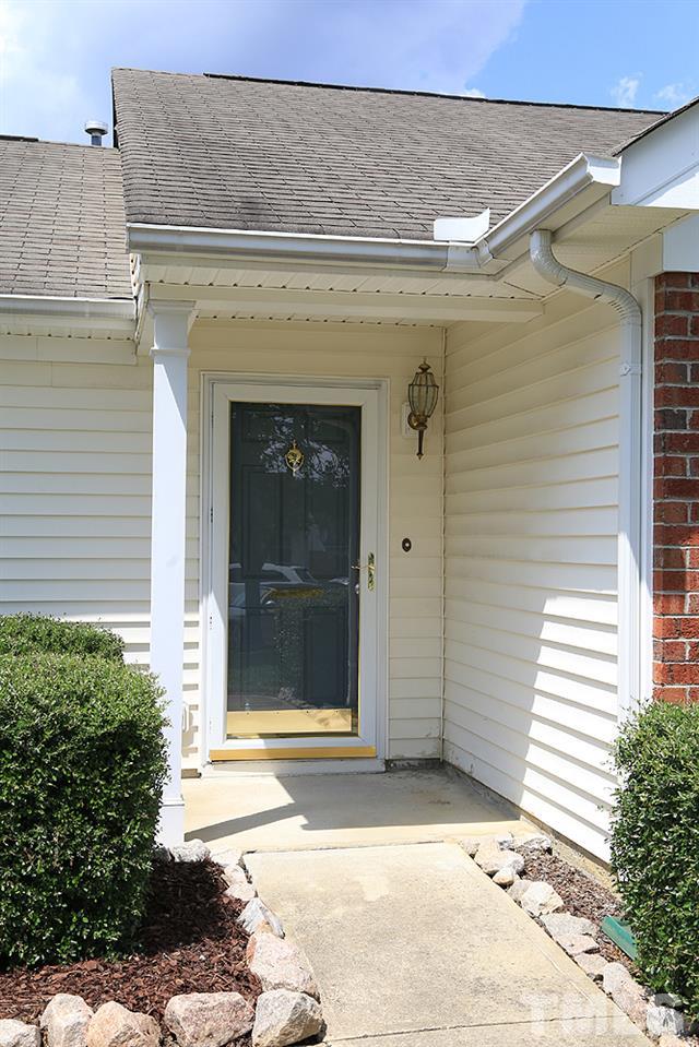 4413 Jordan Oaks Way Raleigh, NC 27604 - Photo 3 of 21 Gallery Image 3