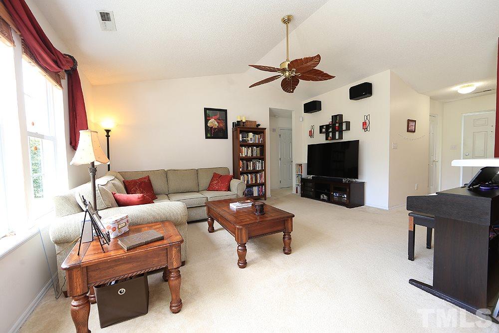 4413 Jordan Oaks Way Raleigh, NC 27604 - Photo 6 of 21 Gallery Image 6