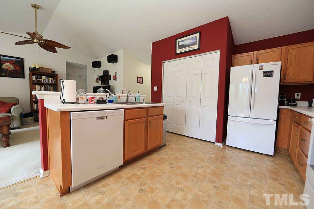 4413 Jordan Oaks Way Raleigh, NC 27604 - Photo 10 of 21 Gallery Image 10
