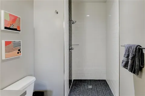 $395,000 | 836 East 27th Street, Kansas City, MO 64108