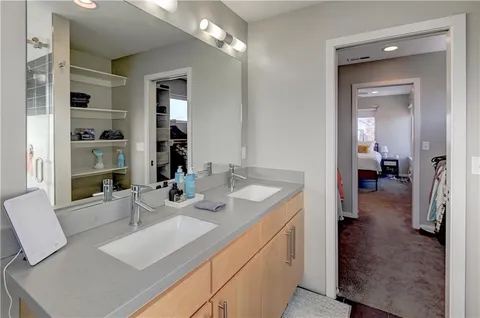 $395,000 | 836 East 27th Street, Kansas City, MO 64108