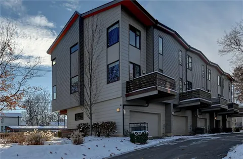 $395,000 | 836 East 27th Street, Kansas City, MO 64108