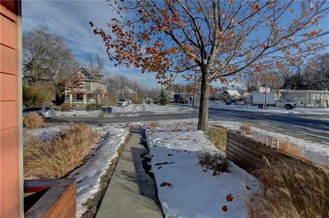 $395,000 | 836 East 27th Street, Kansas City, MO 64108