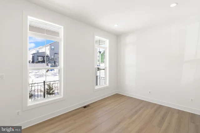 $8,700 | 853 North Manchester Street, Arlington, VA 22205