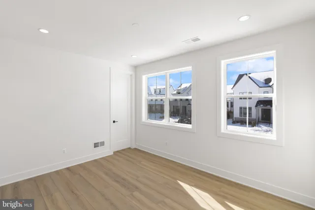 $8,700 | 853 North Manchester Street, Arlington, VA 22205