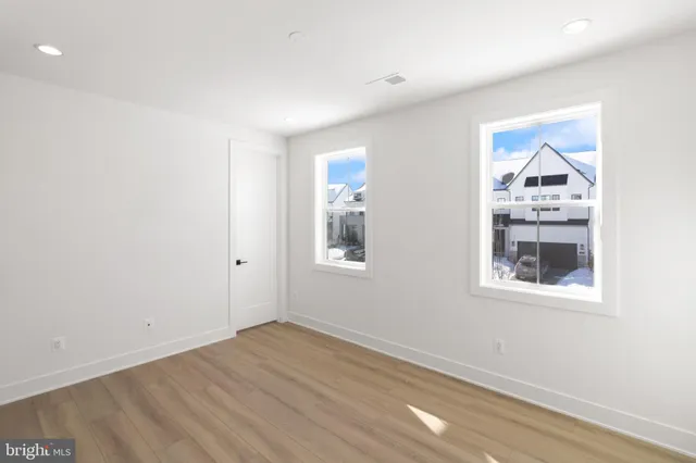 $8,700 | 853 North Manchester Street, Arlington, VA 22205