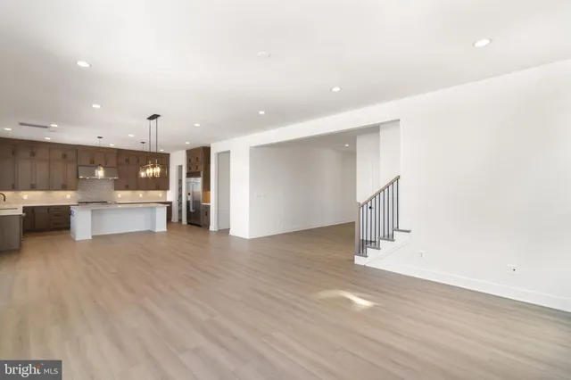 $8,700 | 853 North Manchester Street, Arlington, VA 22205