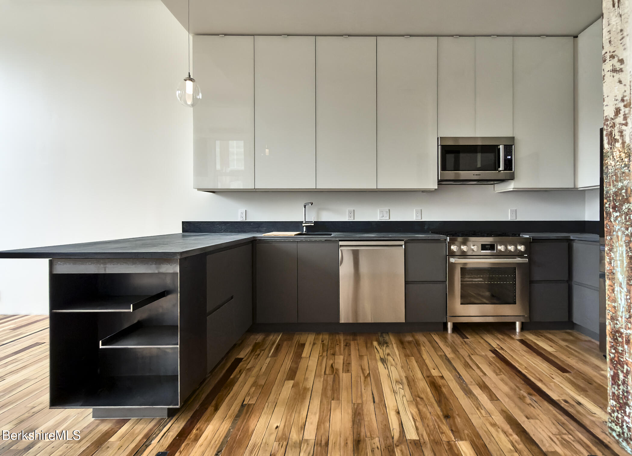 520 State Road, Unit 207 North Adams, MA 01247 - Photo 5 of 13 Kitchen