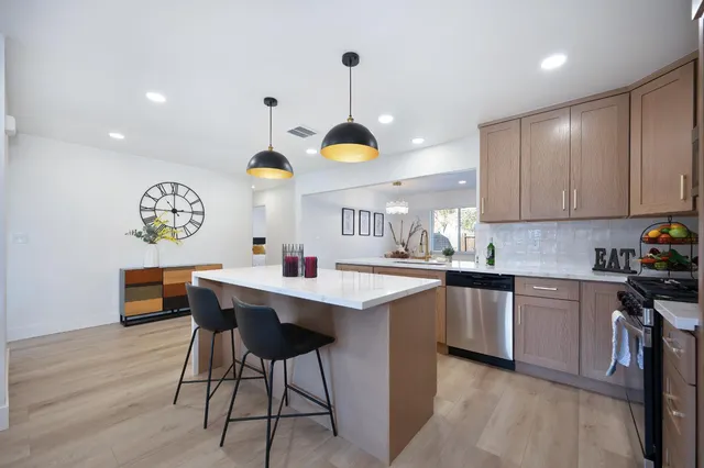 $615,000 | 5120 Rabeneck Way, Fair Oaks, CA 95628