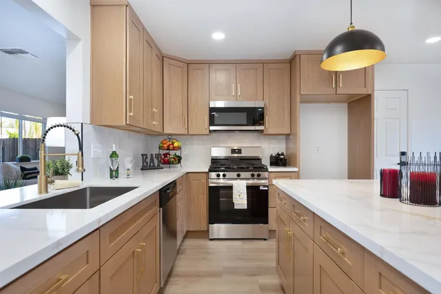 $615,000 | 5120 Rabeneck Way, Fair Oaks, CA 95628