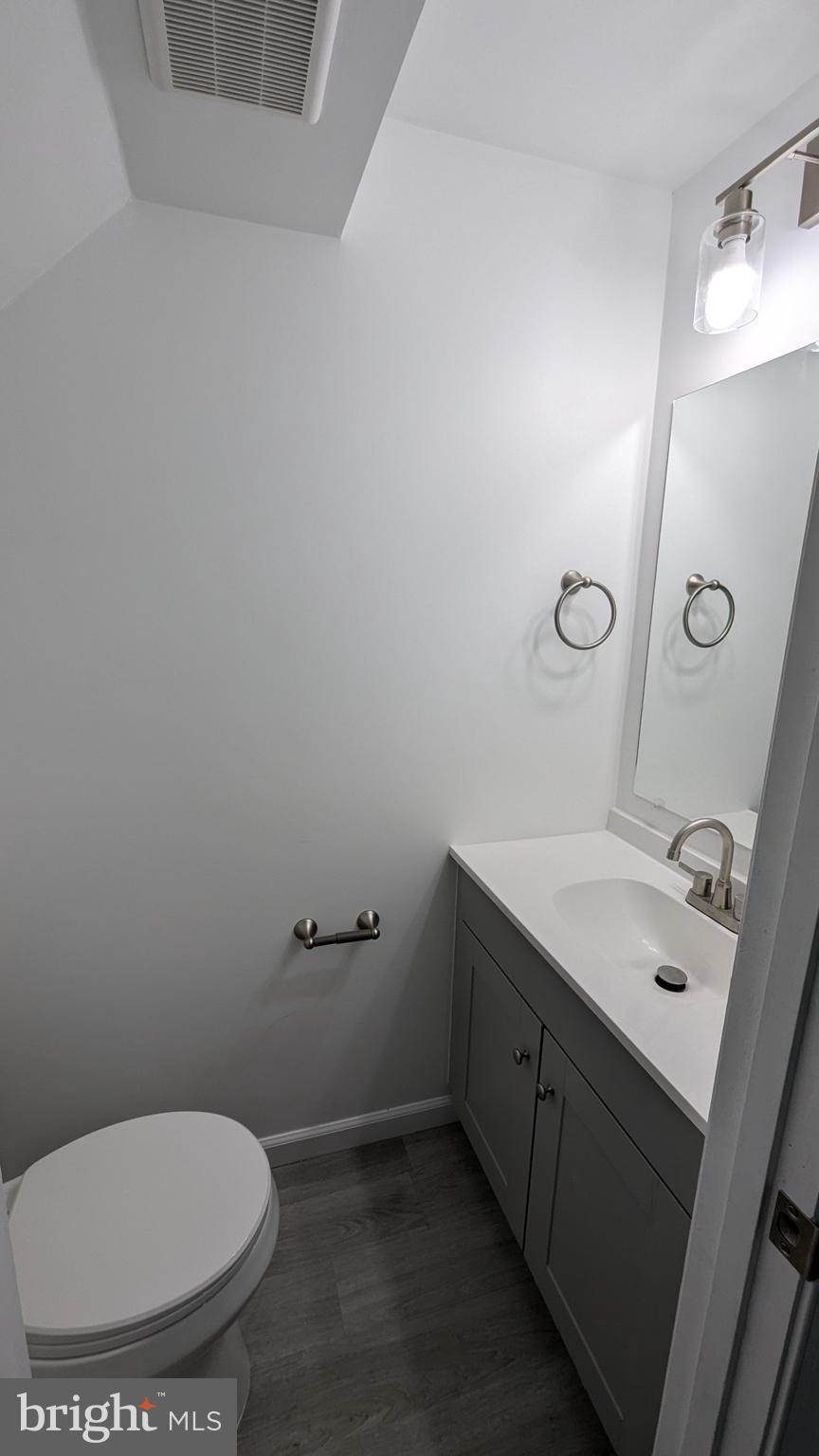 8409 Dampier Court Springfield, VA 22153 - Photo 11 of 38 Gallery Image 11