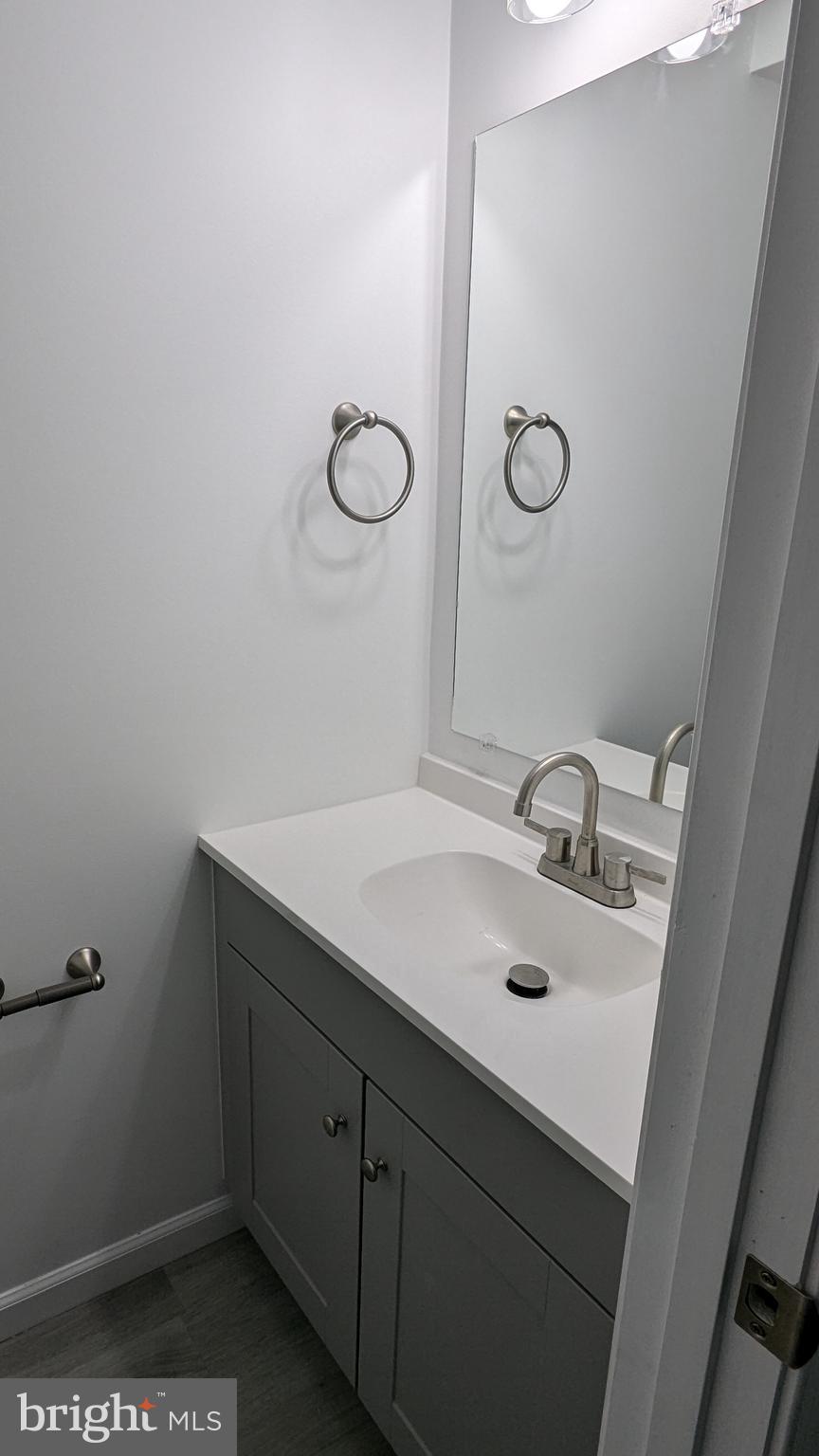 8409 Dampier Court Springfield, VA 22153 - Photo 12 of 38 Gallery Image 12