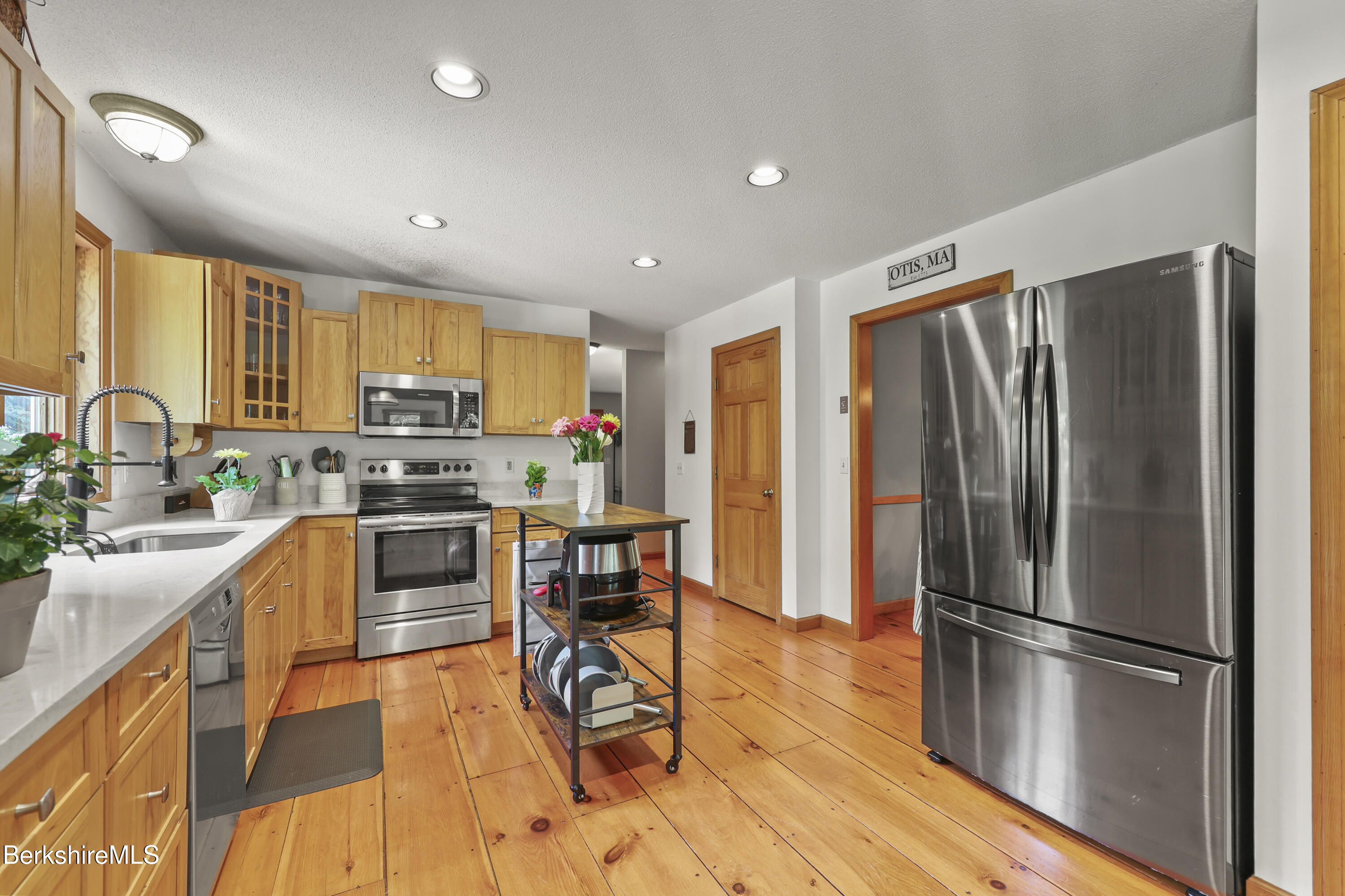 227 Tolland Road Otis, MA 01029 - Photo 24 of 75 85 Kitchen