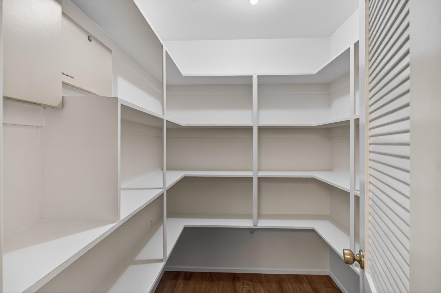 1338 Hunn Road, Unit 26 Yuba City, CA 95993 - Photo 24 of 58 Oversized Walk In Pantry