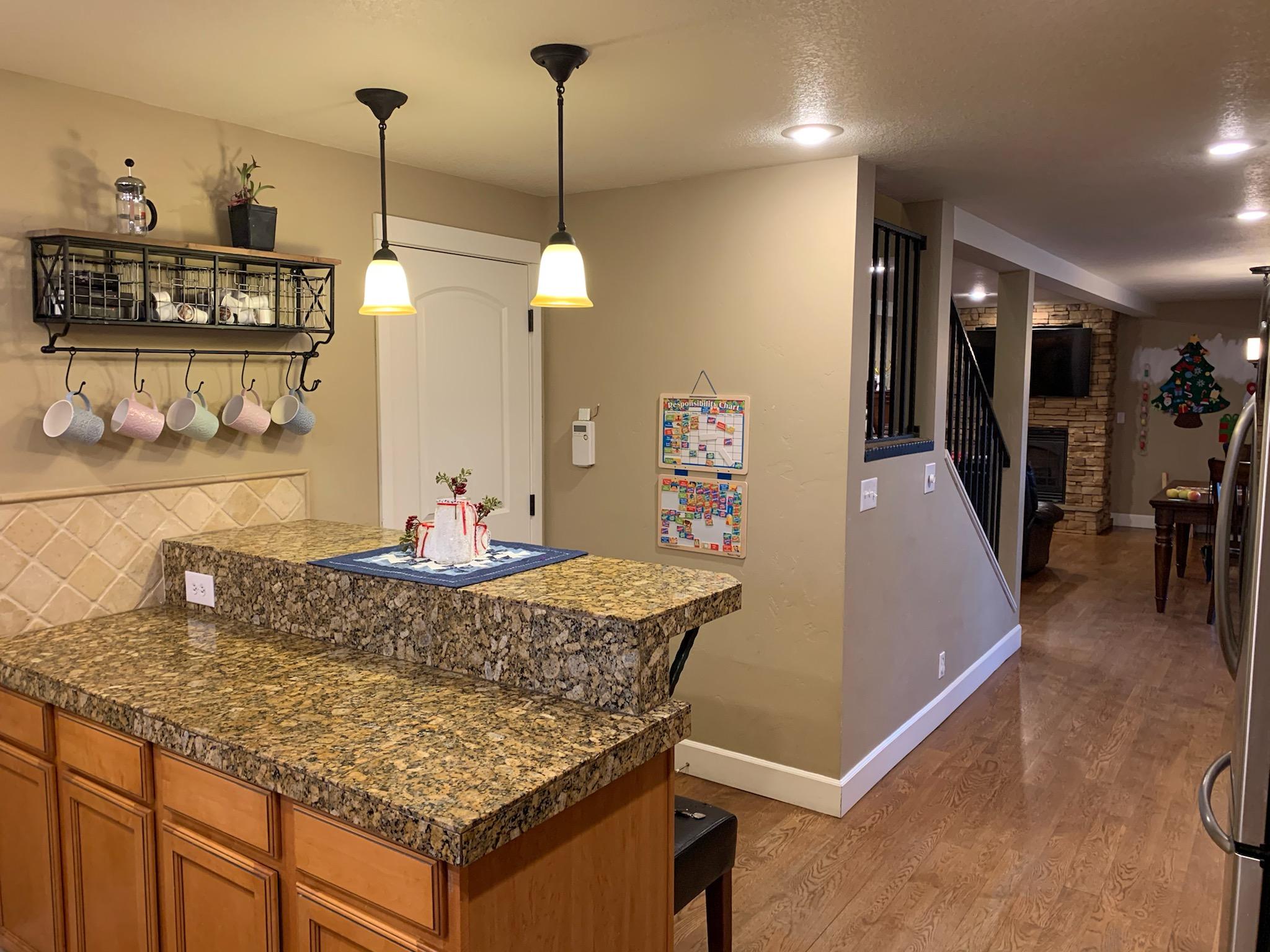 63275 Overtree Road Bend, OR 97701 - Photo 16 of 35 IMG_18381