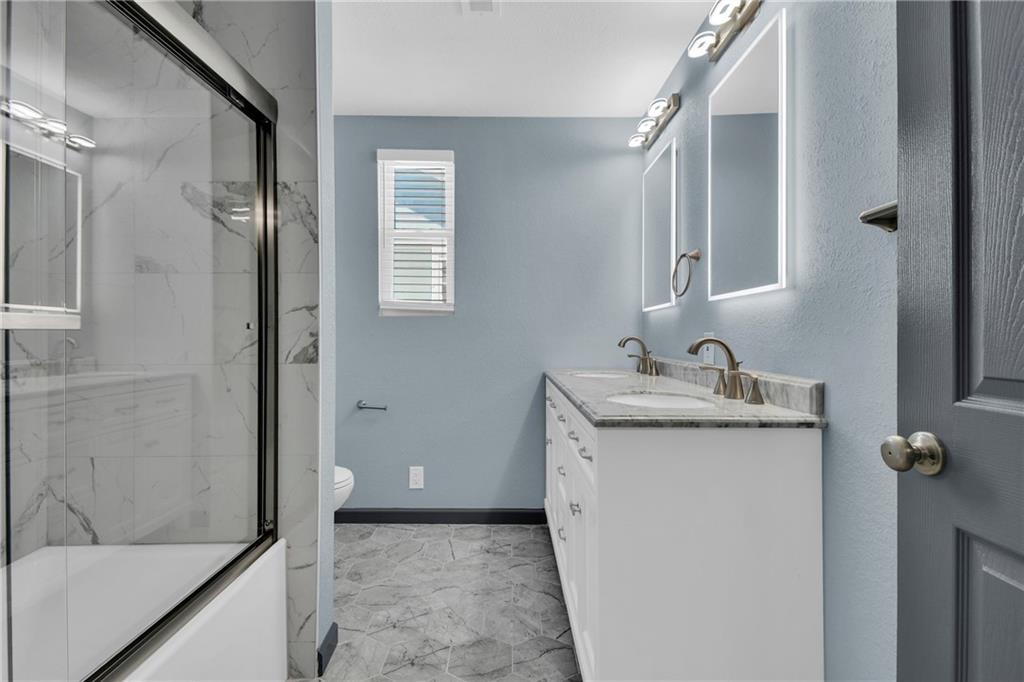 419 West Maple Avenue Independence, MO 64050 - Photo 12 of 27