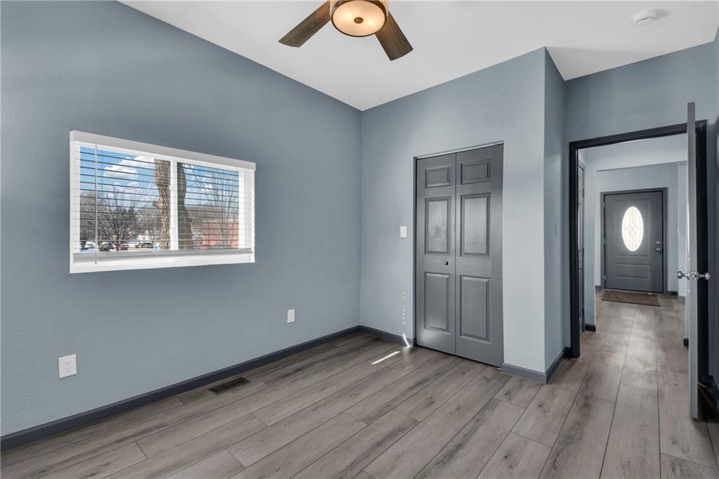 419 West Maple Avenue Independence, MO 64050 - Photo 14 of 27