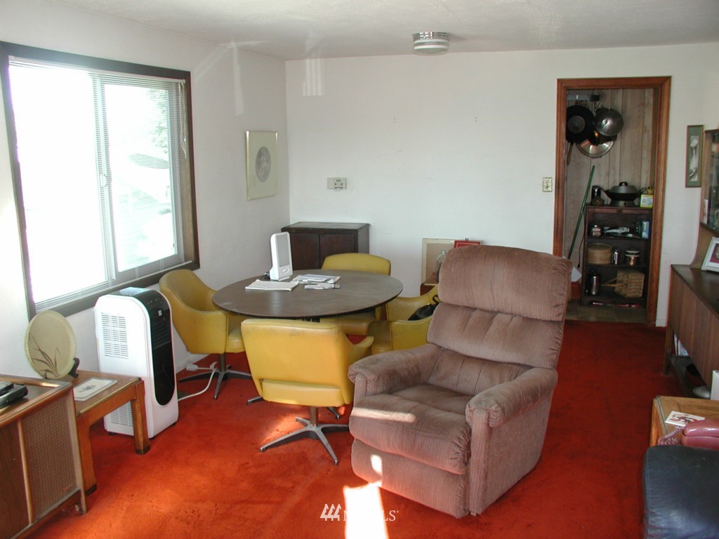 4122 Southwest Rose Street Seattle, WA 98136 - Photo 3 of 15 Gallery Image 3