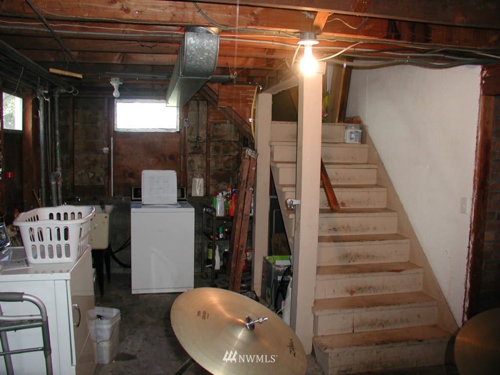 4122 Southwest Rose Street Seattle, WA 98136 - Photo 9 of 15 Gallery Image 9
