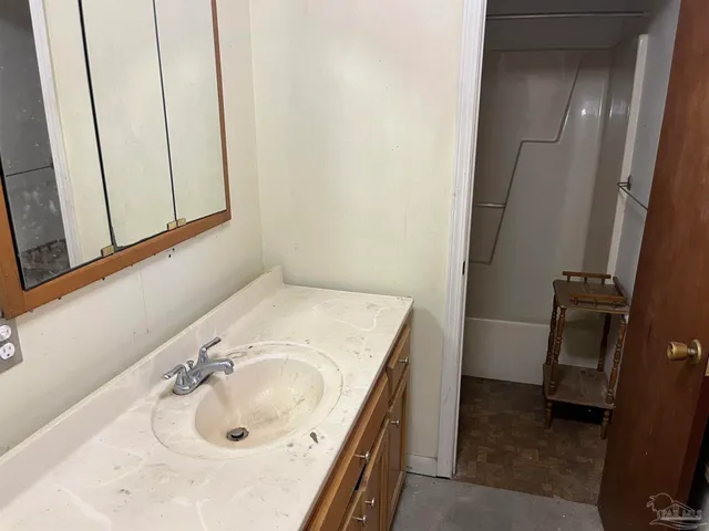 $499,250 | 3135 Hwy 196 Molino, Cantonment, FL 32533