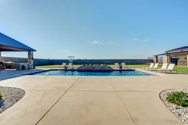 $1,799,000 | 8216 East County Road 6100, Idalou, TX 79329