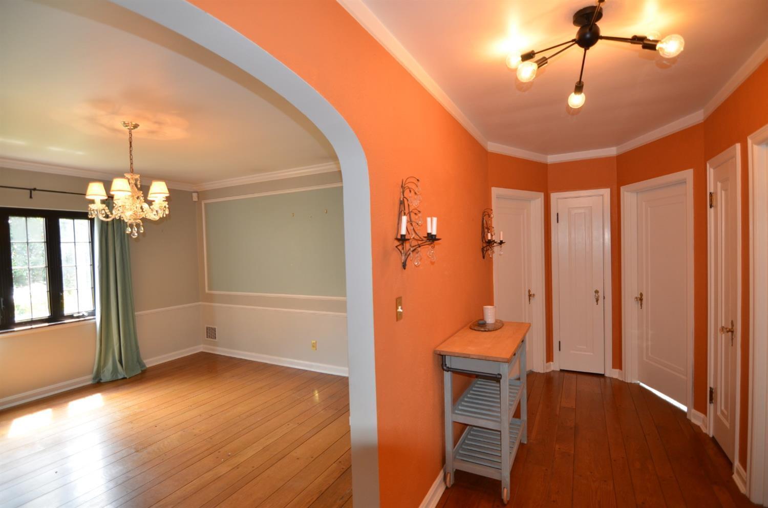 7619 Montgomery Road Cincinnati, OH 45236 - Photo 13 of 36