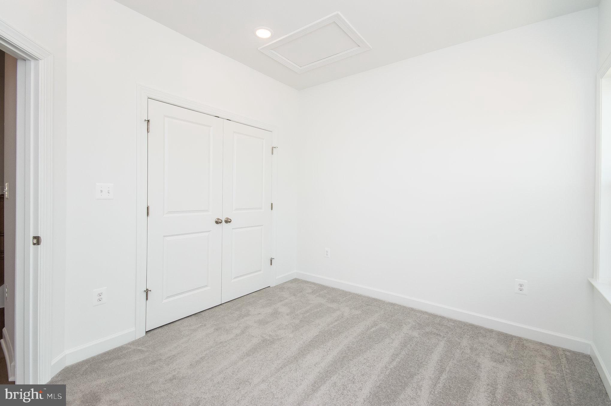 4973 Longmire Way Chantilly, VA 20151 - Photo 23 of 37 Bedroom