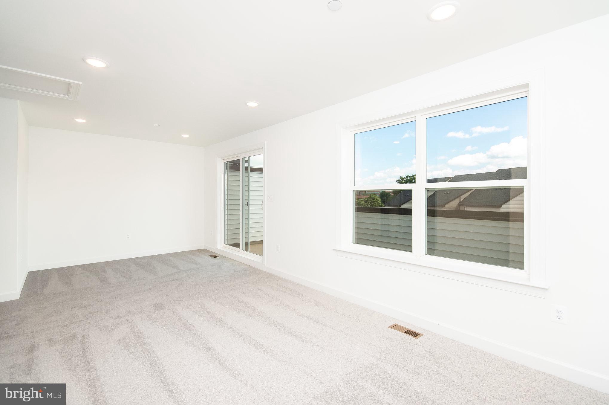 4973 Longmire Way Chantilly, VA 20151 - Photo 30 of 37