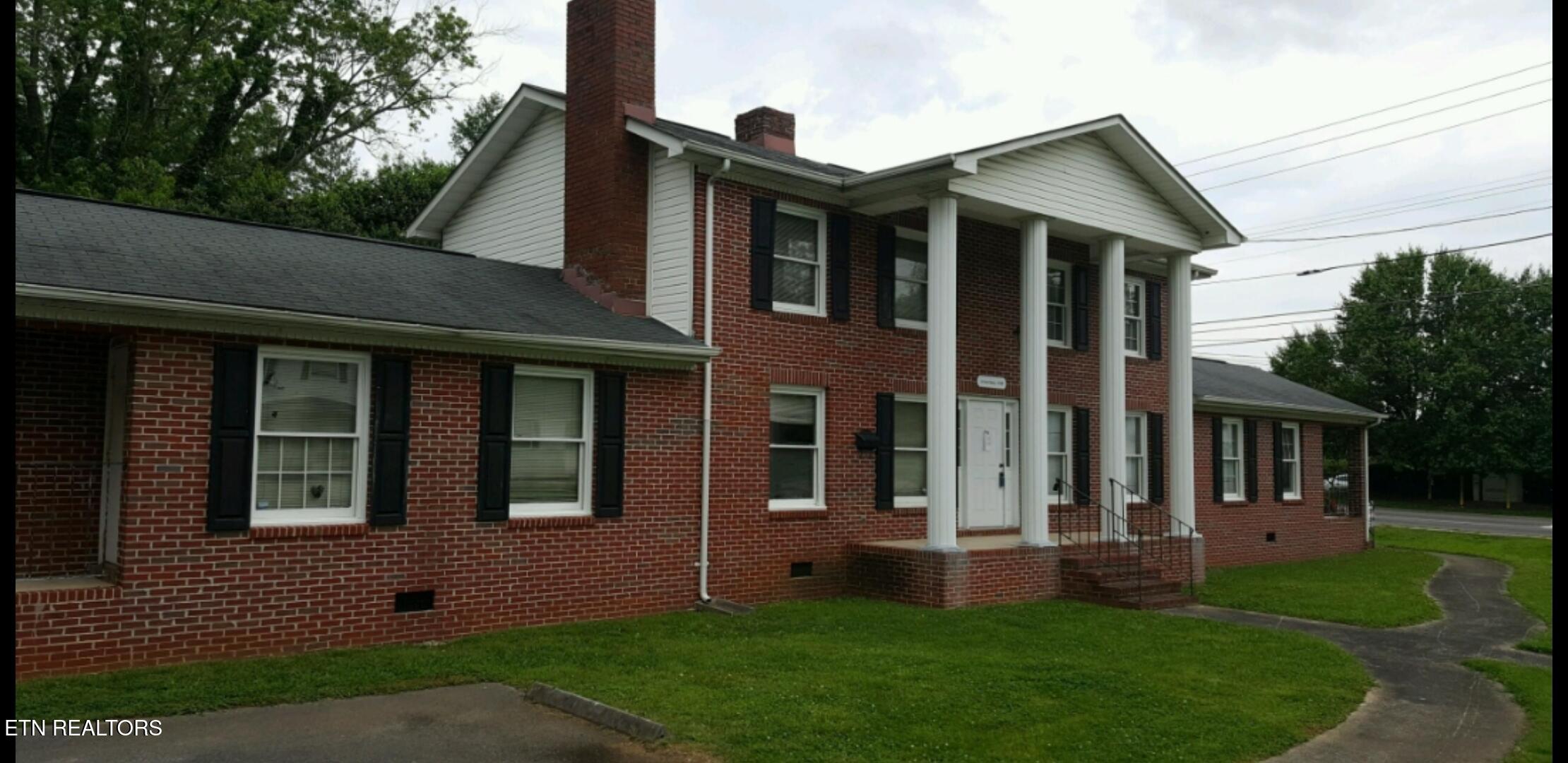 240 West Tennessee Avenue Oak Ridge, TN 37830 - Photo 1 of 10 Front View